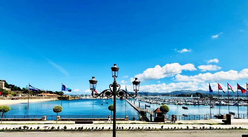 Holibai, Solpor, Ap Boutique Frente Paseo Maritimo, Baiona Leilighet Eksteriør bilde